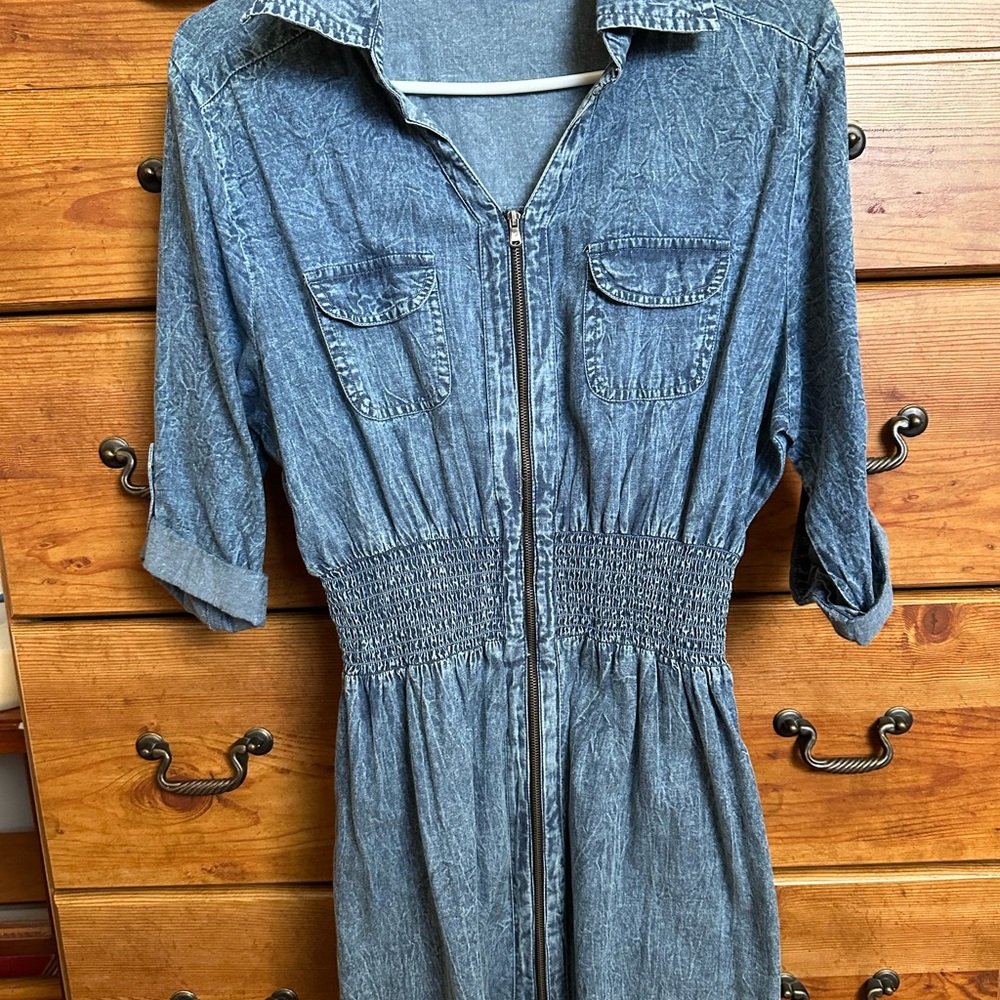 Blue Washed Denim Button-Up Shirt with Floral Logo Tag - Picture 2 of 7